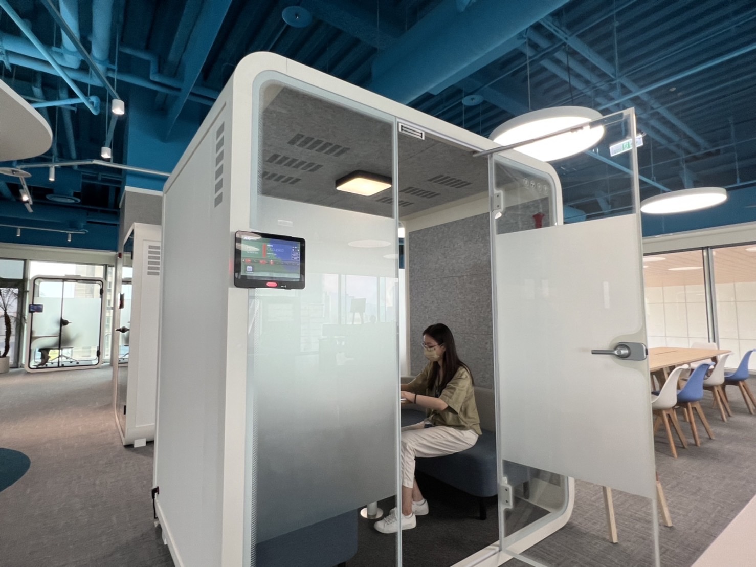 人生就是搏高雄據點的智慧行動辦公艙，展現人生就是搏在面板以外的研發應用軟實力